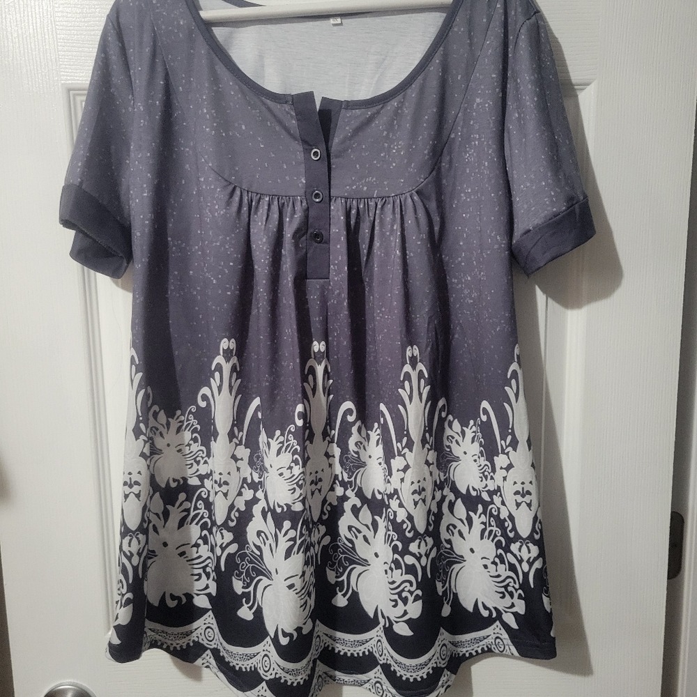 Ladies pull over tunic blouse
